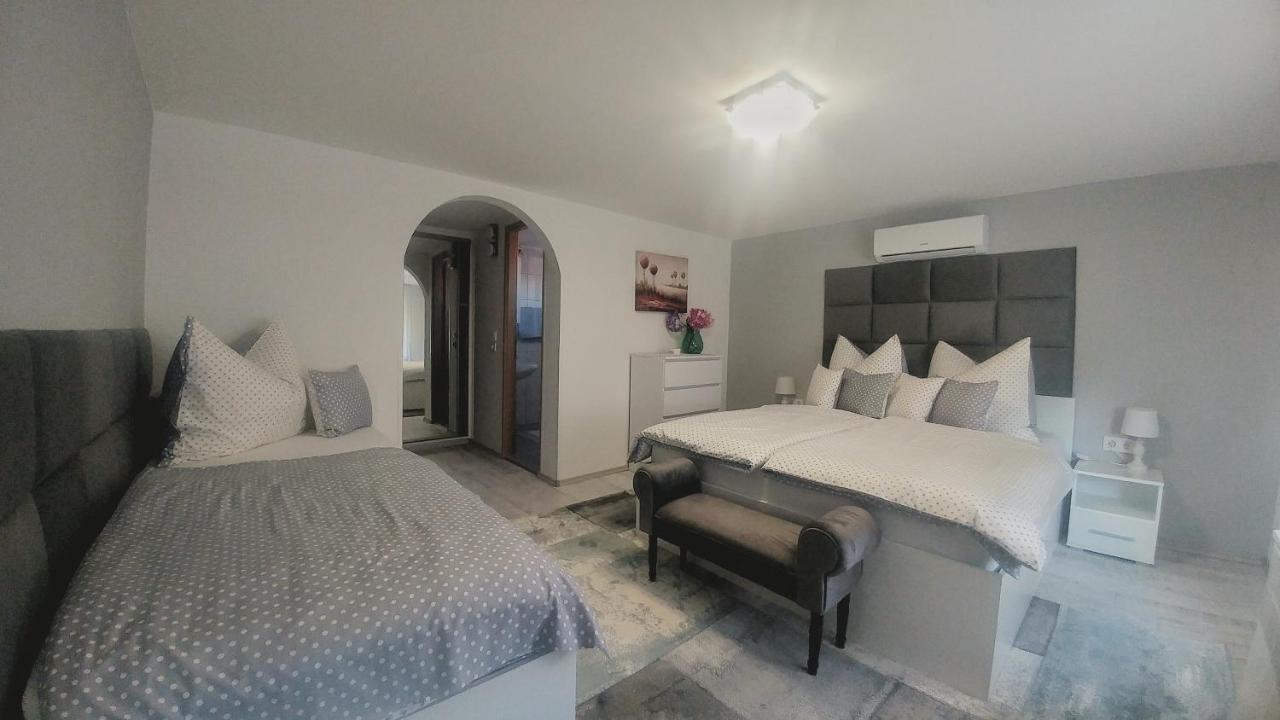 Anna Panzio Bed & Breakfast Herend Екстериор снимка