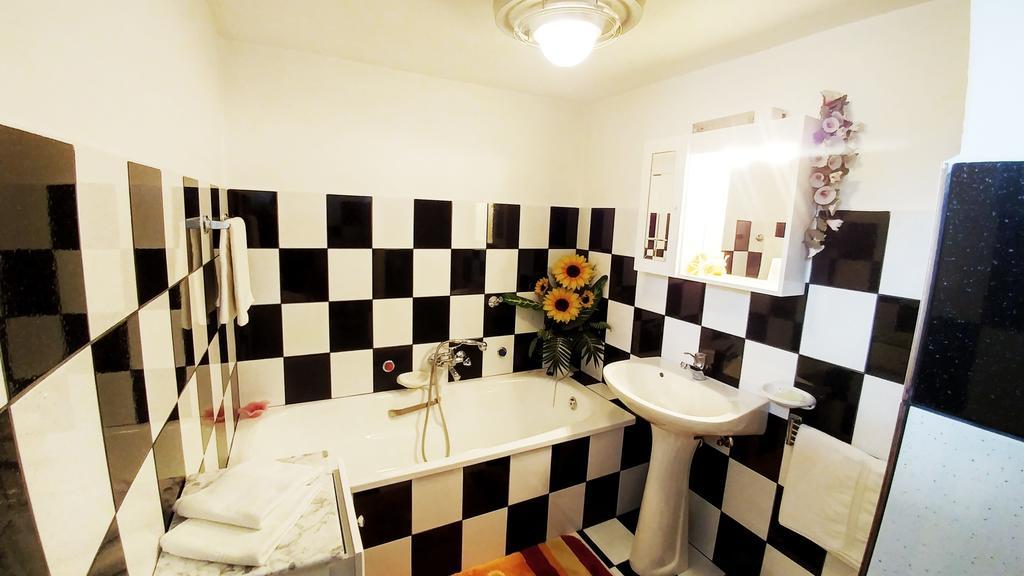 Anna Panzio Bed & Breakfast Herend Екстериор снимка