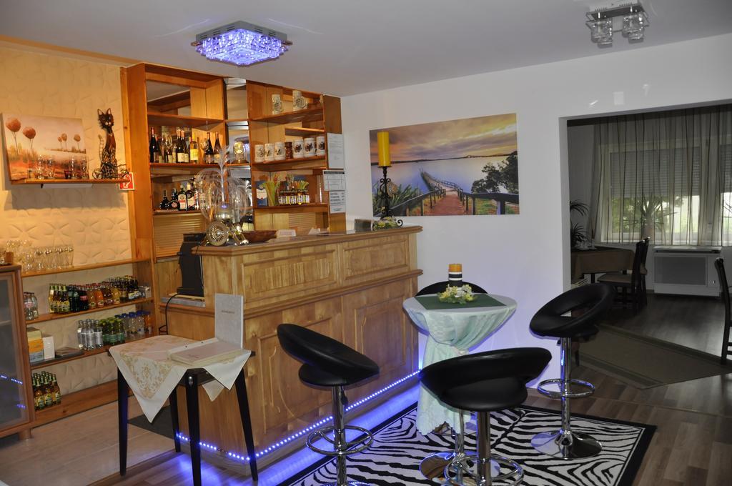 Anna Panzio Bed & Breakfast Herend Екстериор снимка
