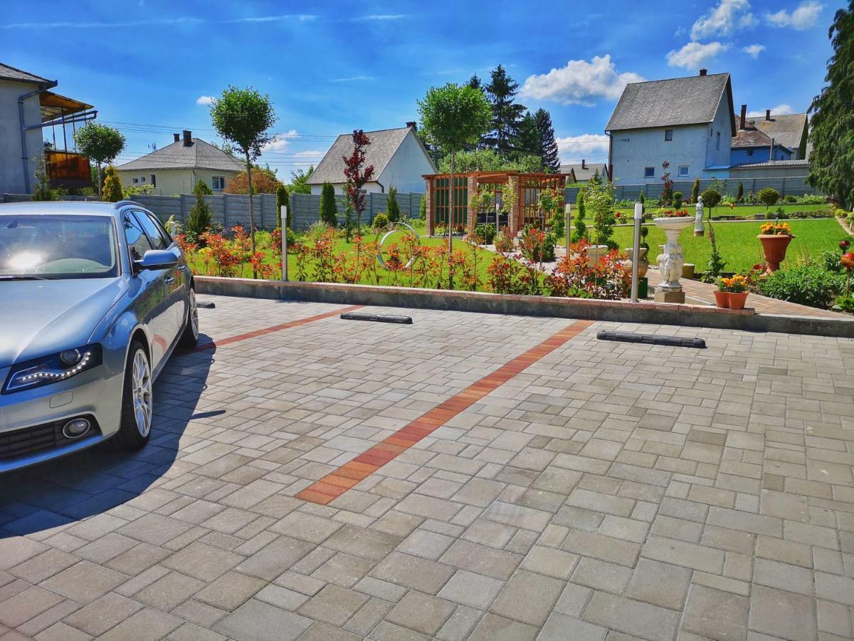 Anna Panzio Bed & Breakfast Herend Екстериор снимка